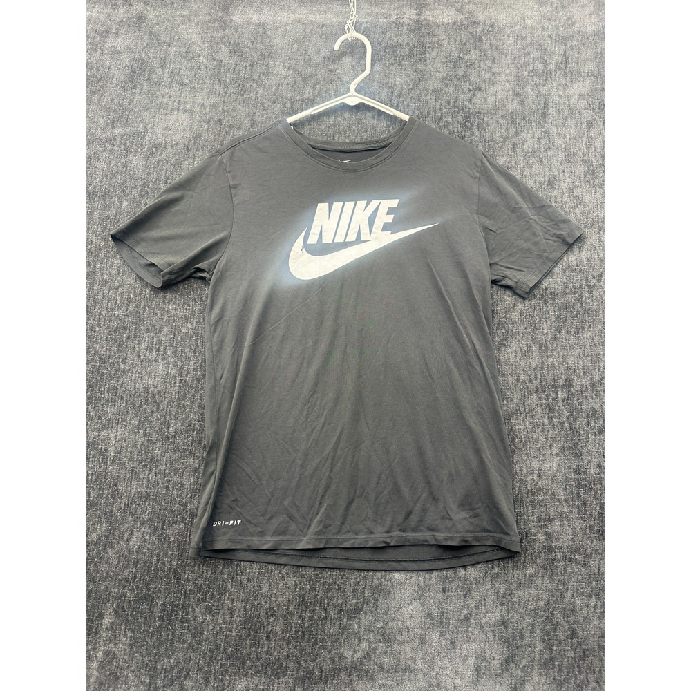 Nike Dri Fit T Athletic Cut Shirt Mens Medium Gray Moisture Wicking Running
